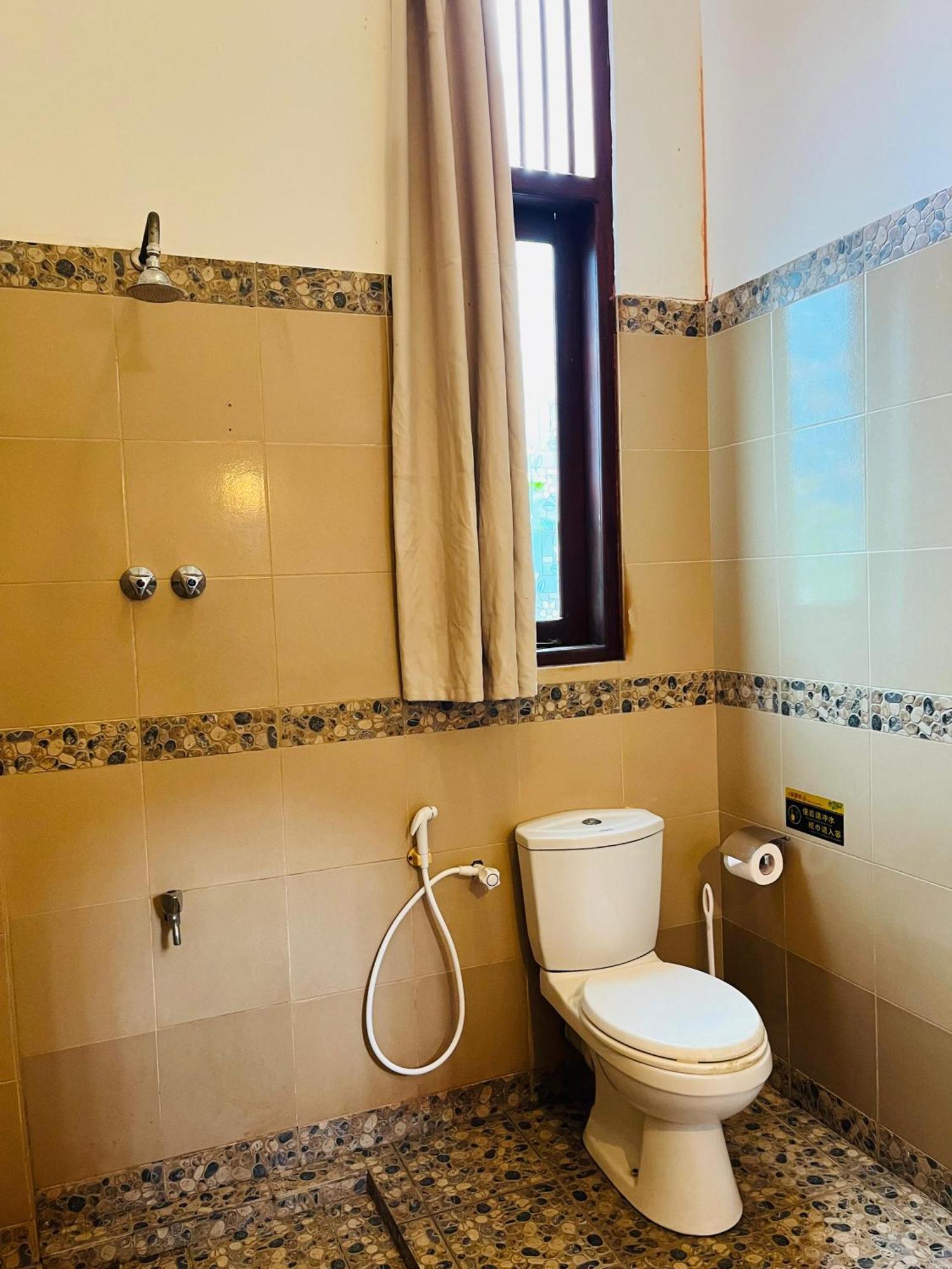 Hotel Blue Bird Negombo Ngoại thất bức ảnh