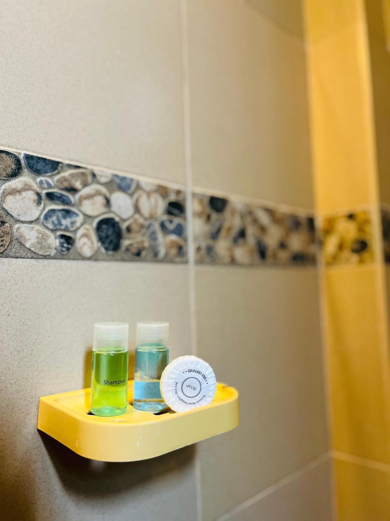 Hotel Blue Bird Negombo Ngoại thất bức ảnh